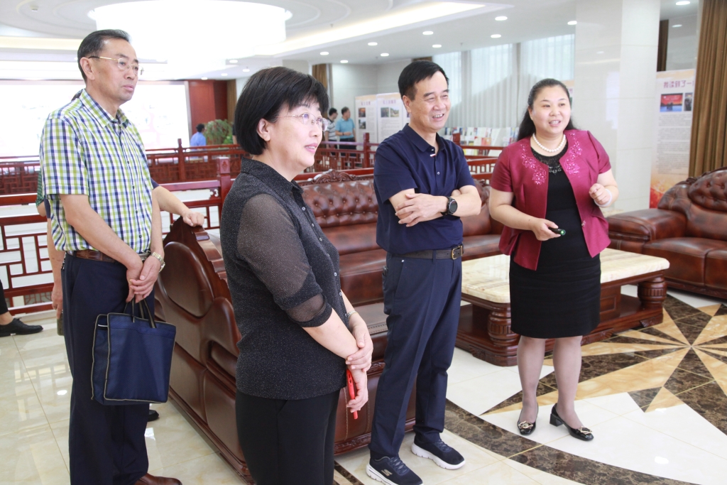 2019年9月17日，連云港市人力資源和社會保障局程曉紅局長蒞臨鷹游集團(tuán)交流指導(dǎo)
